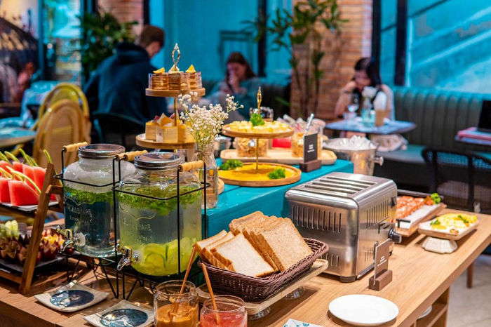 Seahorse Tropical dành tặng du khách công tác miễn phí Buffet sáng